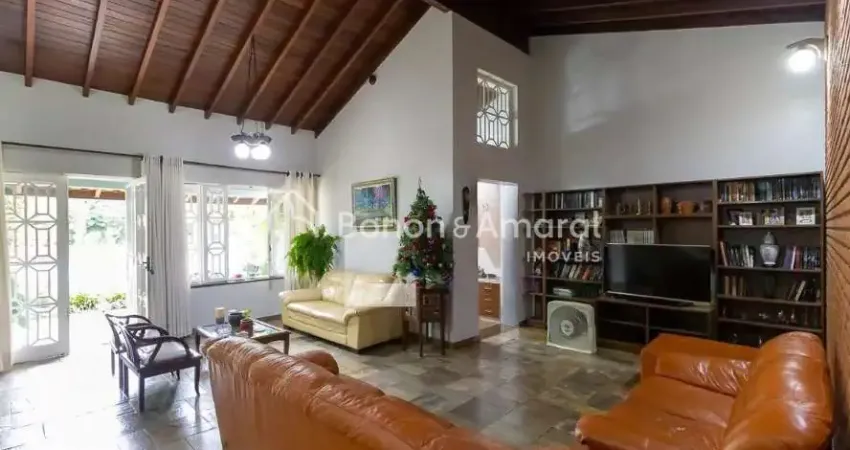 Casa Espacosa com 5 Quartos e Excelente Localização na Cidade Universitária - Campinas