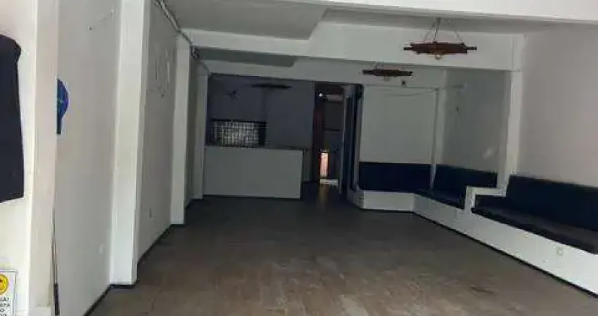 IMÓVEL COMERCIAL - COM LOJA EM RUA MOVIMENTADA NO BROOKLIN.