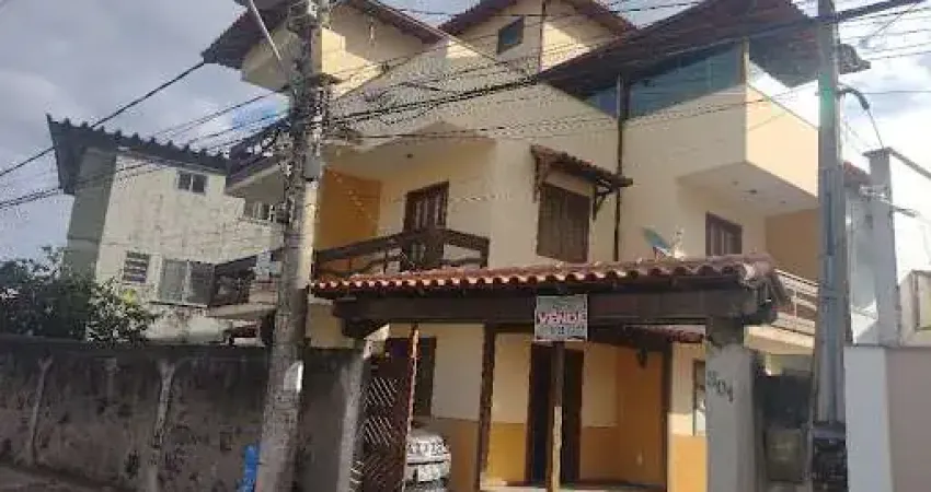 Casa com 4 dormitórios, 411 m² - venda por R$ 850.000,00 ou aluguel por R$ 3.300,00/mês - Centro - Rio das Ostras/RJ