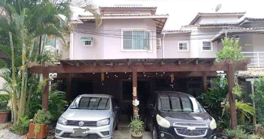 Casa com 3 dormitórios à venda, 145 m² por R$ 830.000,00 - Granja dos Cavaleiros - Macaé/RJ