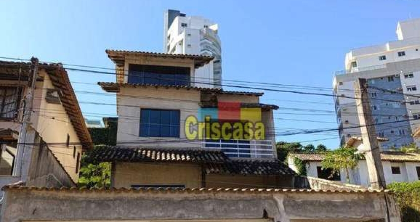 Casa com 3 dormitórios para alugar, 200 m² por R$ 6.141,33/mês - Glória - Macaé/RJ