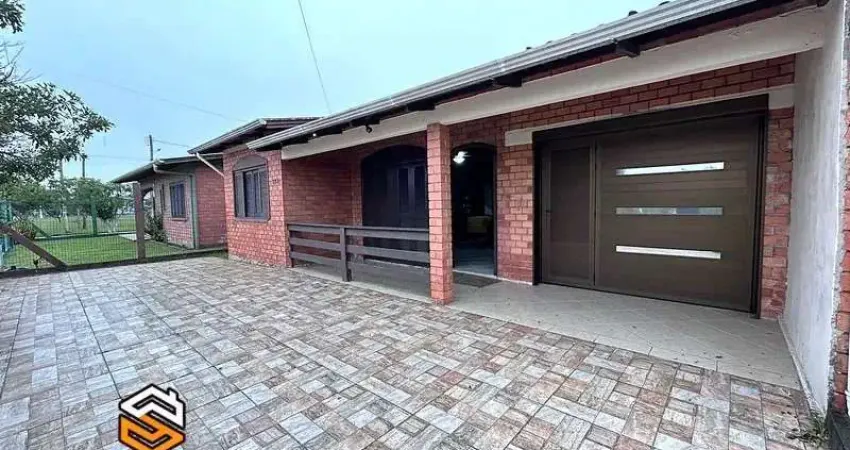 Bela residência localizada à poucos metros da beira mar na praia de imbé!