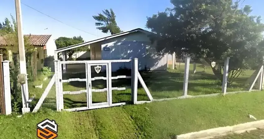 Casa com piscina e quiosque, poucos passos da beira-mar. balneário ipiranga - imbé