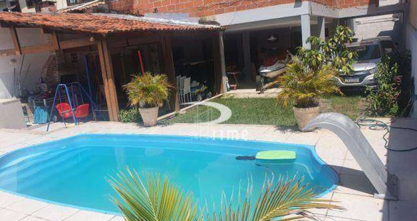 Casa com 5 dormitórios à venda, 360 m² por R$ 950.000,00 - Itaipu - Niterói/RJ