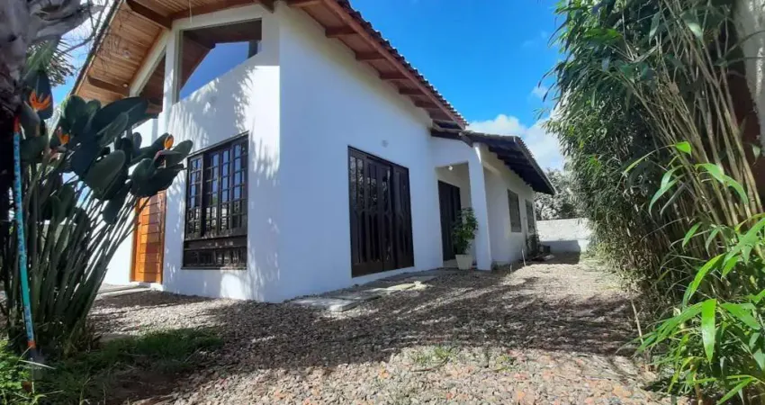 Casa para temporada em balneário piçarras, itacolomi, 2 dormitórios, 1 banheiro, 2 vagas
