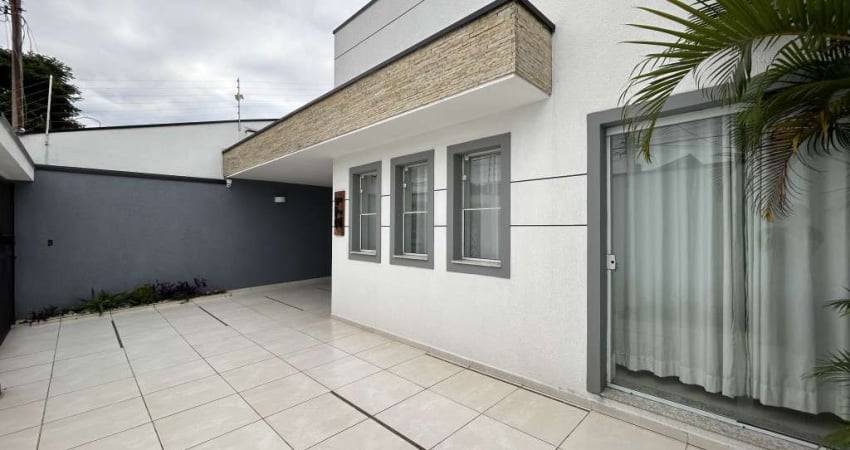 Casa com 3 quartos à venda na Rua Cândida Moreira, 271, Jardim Ana Emilia, Taubaté