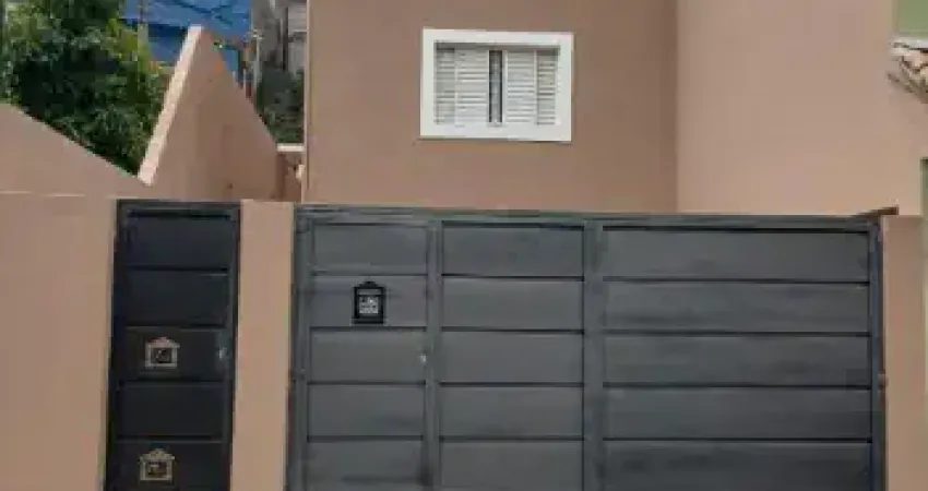 Casa com 2 quartos para alugar na Rua Maria Smid, 207, Parque Pinheiros, Taboão da Serra