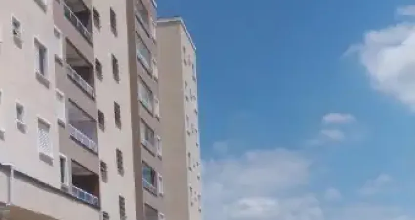 Apartamento de 51m² com 2 dormitórios, 1 banheiro, 1 vaga de garagem coberta e sacada integrada