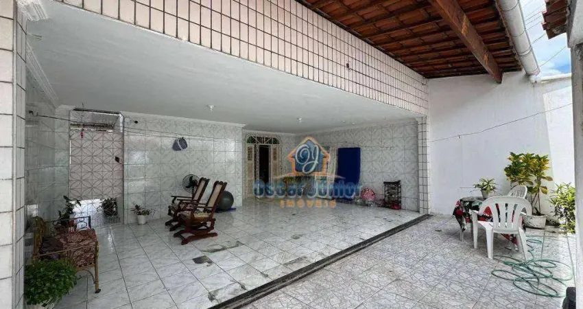 Casa com 4 Quartos (2 Suíte) + 2 Wc Sociais à venda, 243 m² por R$ 850.000 - Parque Dois Irmãos - Fortaleza/CE