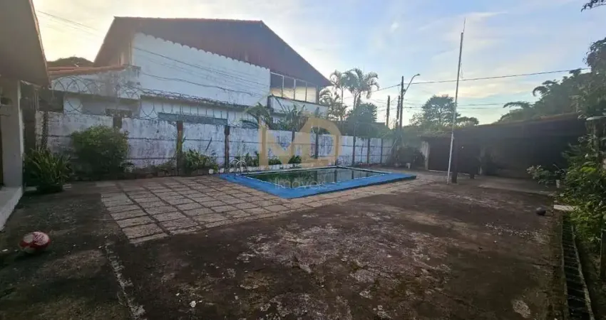 Casa para Venda em Teresópolis, Nossa Senhora de Fátima, 3 dormitórios, 1 banheiro, 3 vagas
