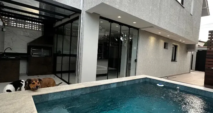 Casa com 3 quartos à venda na Rua Araquari, 473, Municípios, Balneário Camboriú