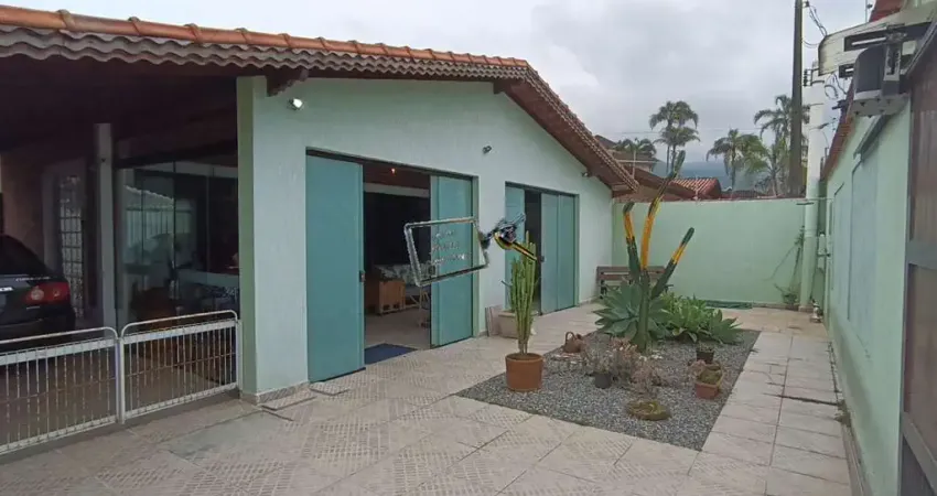 Casa com piscina balneario flórida, 140 metros da praia grande/sp