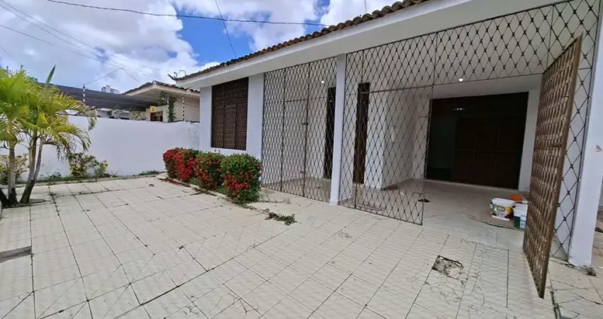 Casa bairro dos estados 03 quartos sendo 01 suíte excelente localização