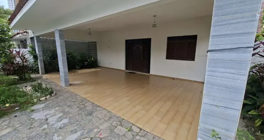 Casa no Brisamar 03 Quartos sendo 02 Suítes + Dce Excelente Localização