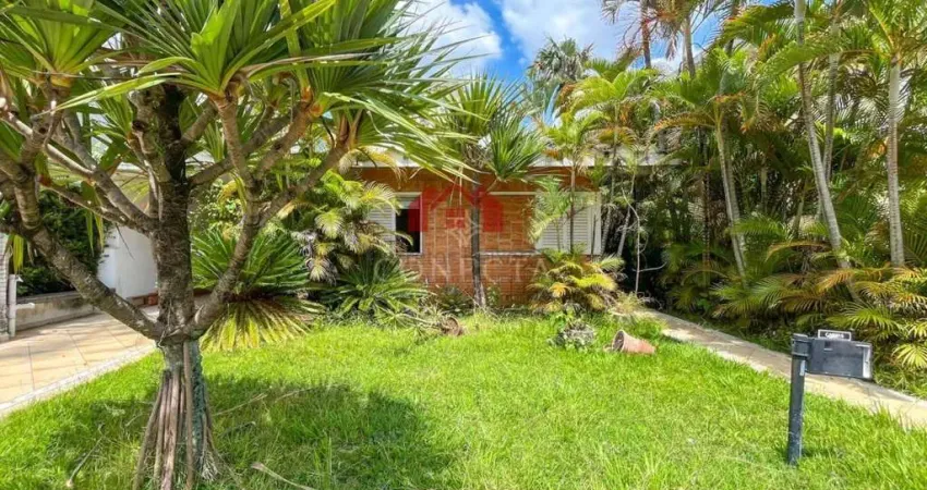 Casa em Condomínio para Venda em Santana de Parnaíba, Alphaville, 3 dormitórios, 2 suítes, 4 vagas