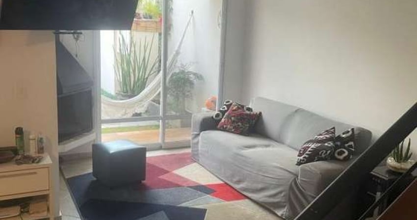 Casa em Condomínio para Venda em Santana de Parnaíba, Alphaville, 3 dormitórios, 1 suíte, 2 banheiros, 2 vagas