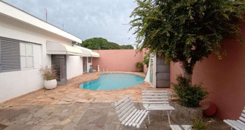 Casa com 2 dormitórios à venda, 180 m² por R$ 1.200.000,00 - Centro - São João da Boa Vista/SP
