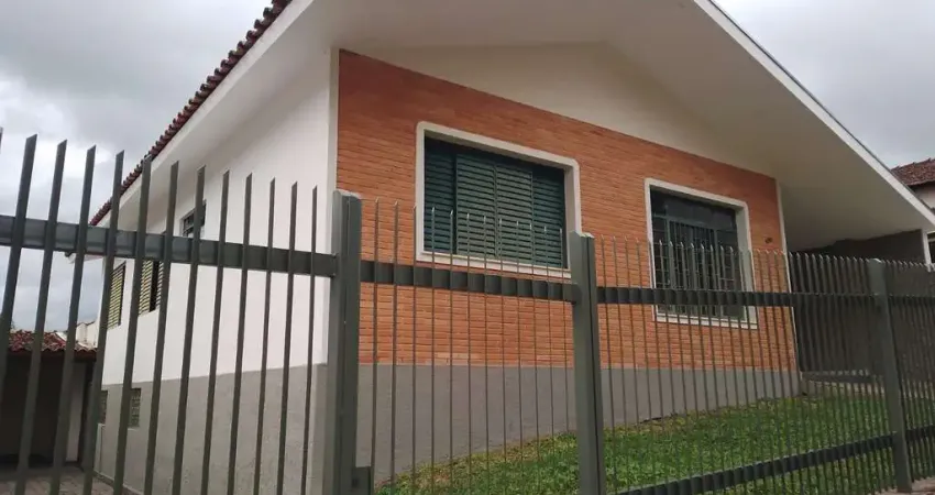 Casa com 3 quartos à venda no Centro, Caldas 