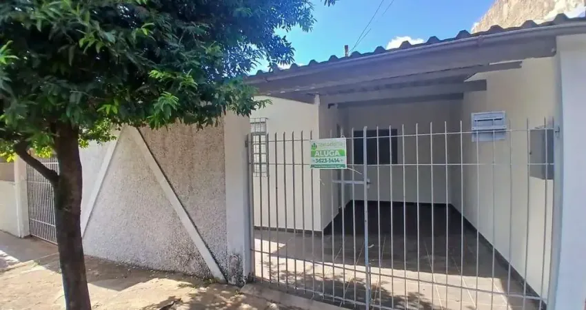 Casa com 2 dormitórios para alugar, 57 m²  - Jardim Nova República - São João da Boa Vista/SP