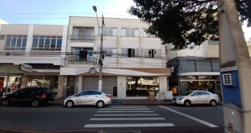 Apartamento com 3 dormitórios para alugar, 150 m² por R$ 1.550,00 mês - Centro - São João da Boa Vi