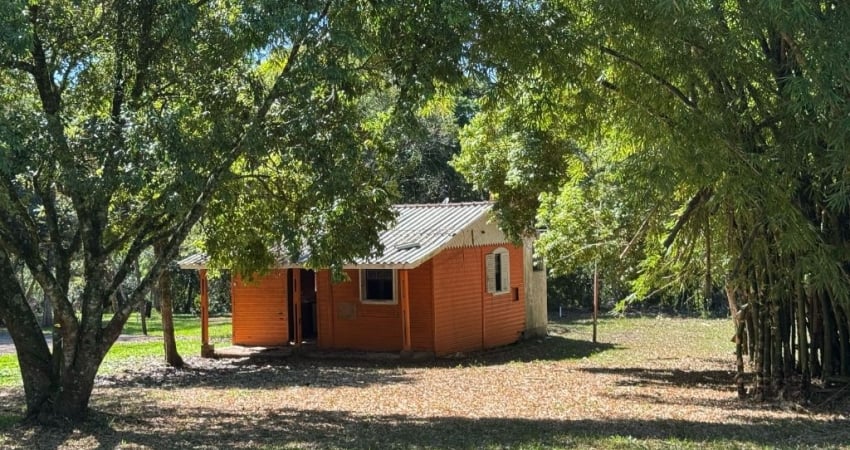 Sítio com casa condomínio fechado com luz, poço artesiano