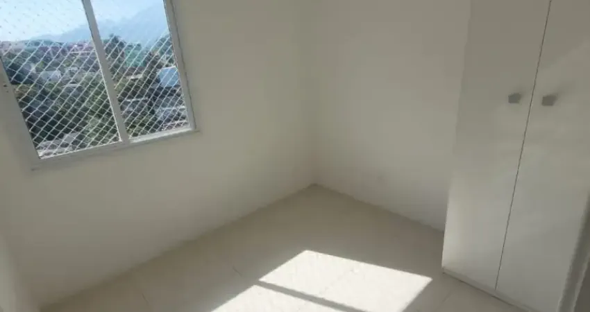 Jacarepagua-pechincha condominio village royal alugo 2 quartos