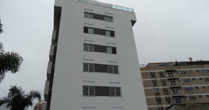 Jacarepagua -pechincha rs 400.000.00 2 quartos,suite ,vaga armarios