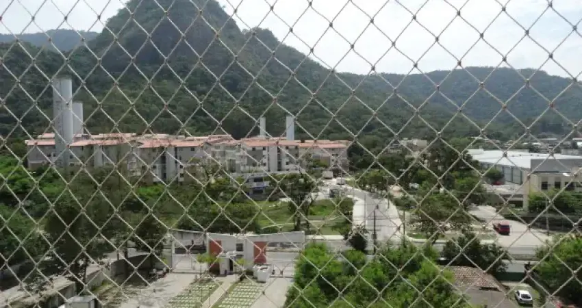 Jacarepagua-estrada dos bandeirantes ,2 quartos ,armarios ,vaga frente