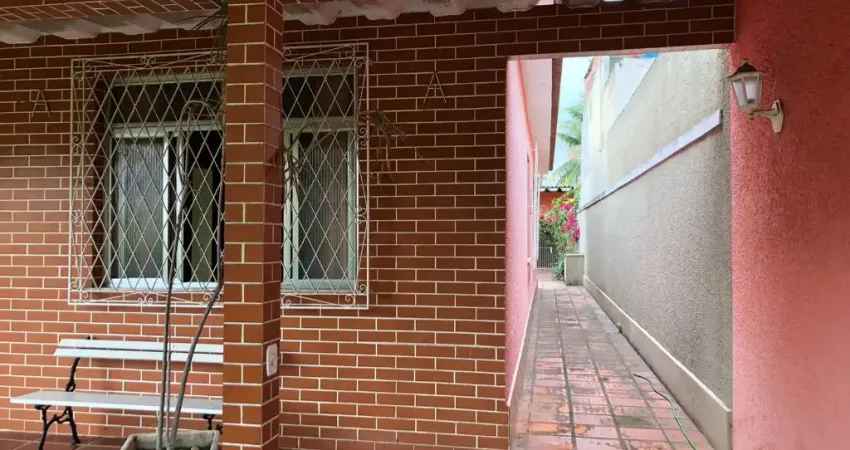 Casa com 3 quartos à venda na Rua Namur, 96, Vila Valqueire, Rio de Janeiro