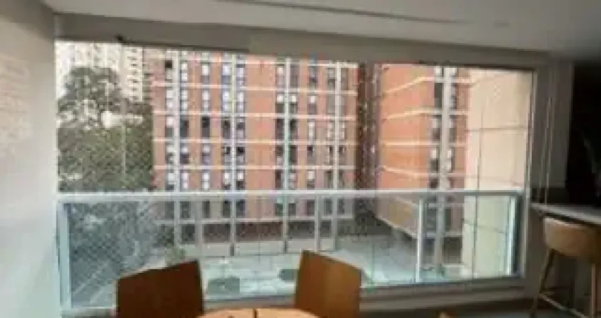 Luxuosos 230m² em Moema - 3 Suites - 5 Banheiros e 4 Vagas Determinadas