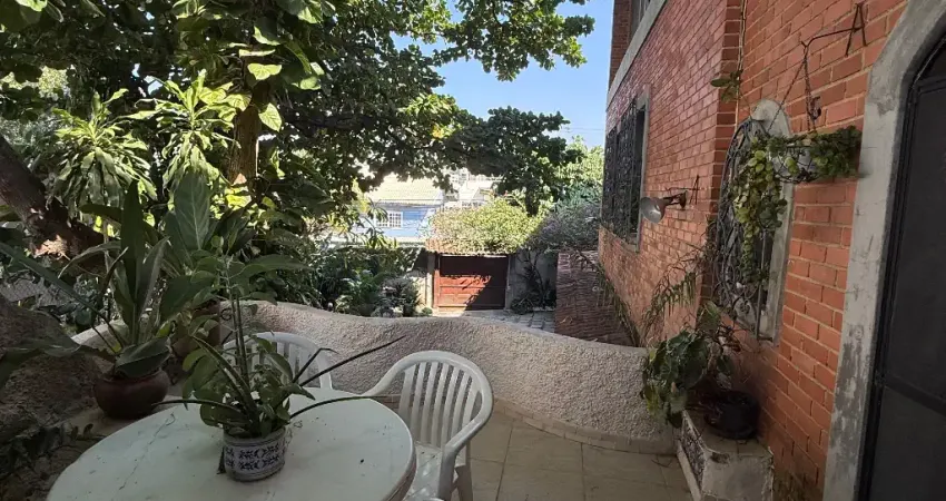 Casa com 4 quartos à venda na Rua Raquel Prado, 1, Jardim Guanabara, Rio de Janeiro