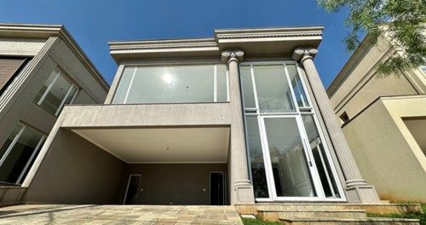 Seu Refúgio em Alphaville – Casa de Condomínio com 3 Suítes - 303 m²
