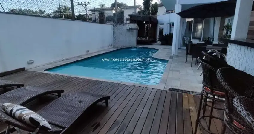 Casa particular com 6 Dormitórios - Praia de Maresias - 500 mts da praia