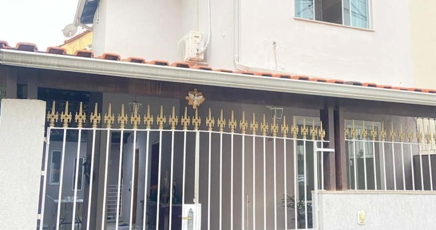 Casa com 2 quartos à venda na Rua Alfredo Camarão, Camarão, São Gonçalo