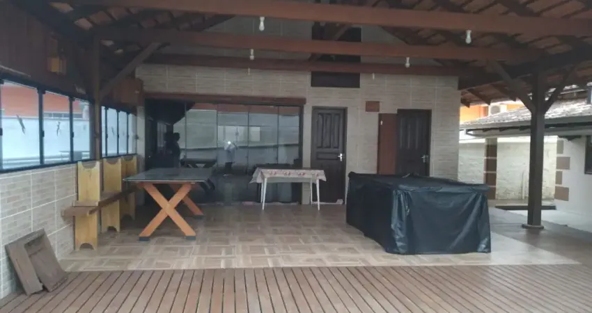 Casa com 2 quartos à venda na Rua Geral do Forte, 300, Praia do Ervino, São Francisco do Sul