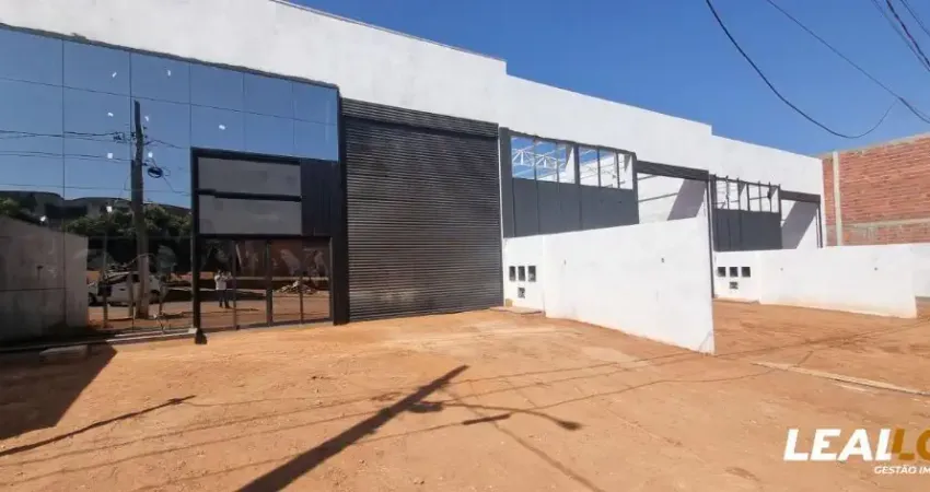 Alugo Barracão novo de 460m² na entrada de Rondonópolis - MT