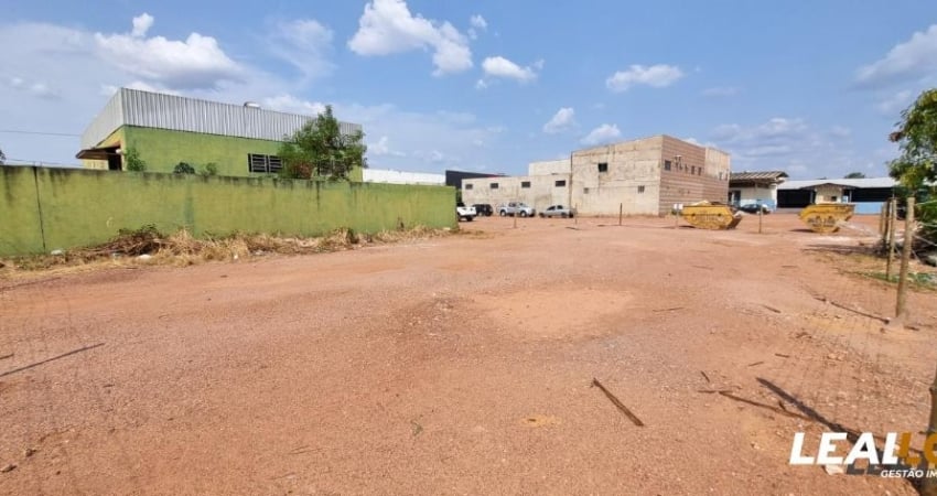 Vendo - Terreno comercial próximo Av Fernando Correa da Costa em Cuiabá MT