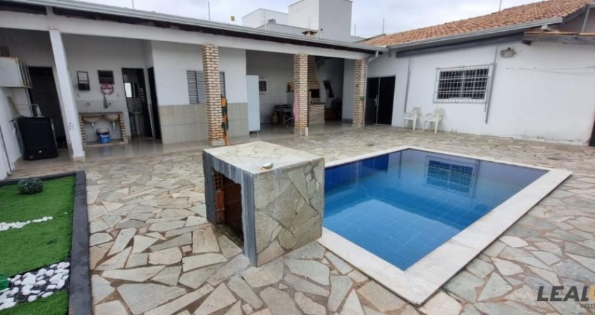 Vendo Caso no Bairro Dom Bosco próximo ao Shopping Pantanal Cuiabá - MT.
