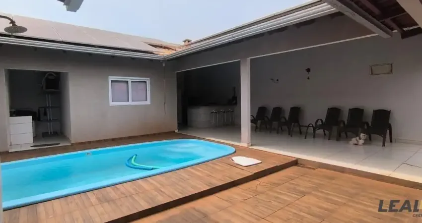 Vendo casa ampliada e com placa solar no bairro nova esperança i em cuiabá/mt