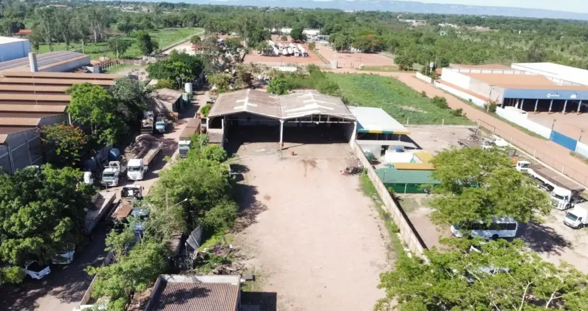 Vendo Área com 2 galpões no Distrito Industrial de Cuiabá – Frente para a BR-364