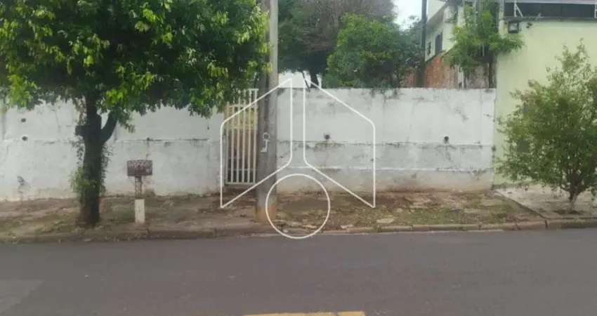 Terreno à venda na Rua Independência, 80156, Marília, Marília