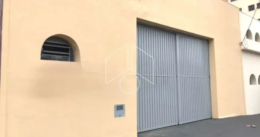 Barracão comercial de 360m² próximo ao centro, amplo e com excelente localização