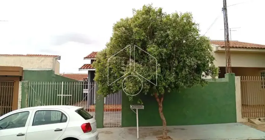 Residência com edícula, excelente localização na zona norte da cidade.