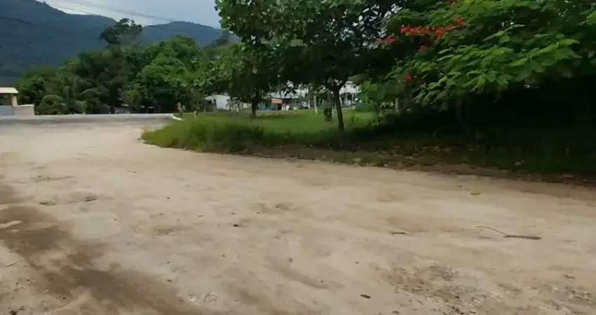 Vendo terreno comercial em Agro Brasil, beira da pista