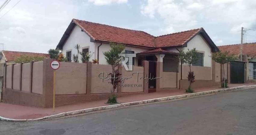 Casa com 3 quartos à venda no Centro, Agudos 
