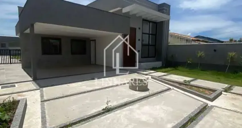 Casa à venda no bairro Jardim Atlântico Central (Itaipuaçu) - Maricá/RJ