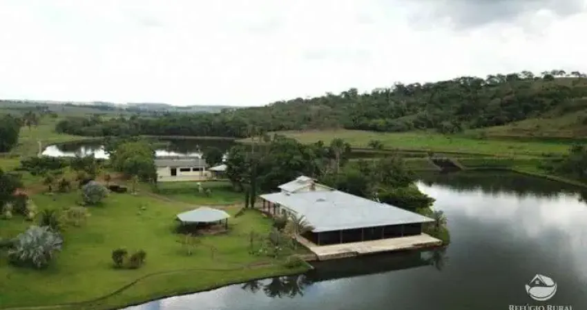 LINDA FAZENDA EM BELA VISTA/GO COM REPRESAS, LAGOS E PISTA DE POUSO
