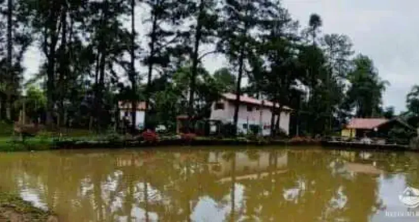 LINDO SÍTIO EM SÃO FRANCISCO XAVIER COM RESTAURANTE, LOJA DE ARTESANATOS E CACHOEIRAS