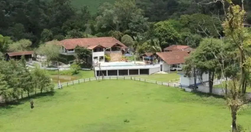 Fazenda à venda no Jardim Bela Vista, São José dos Campos 