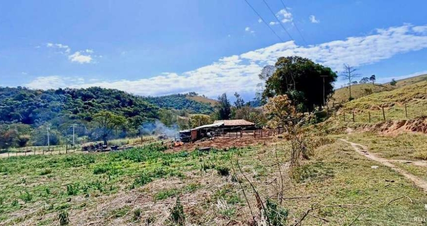 FAZENDA COM LINDA CACHOEIRA EM CACHOEIRA PAULISTA/SP